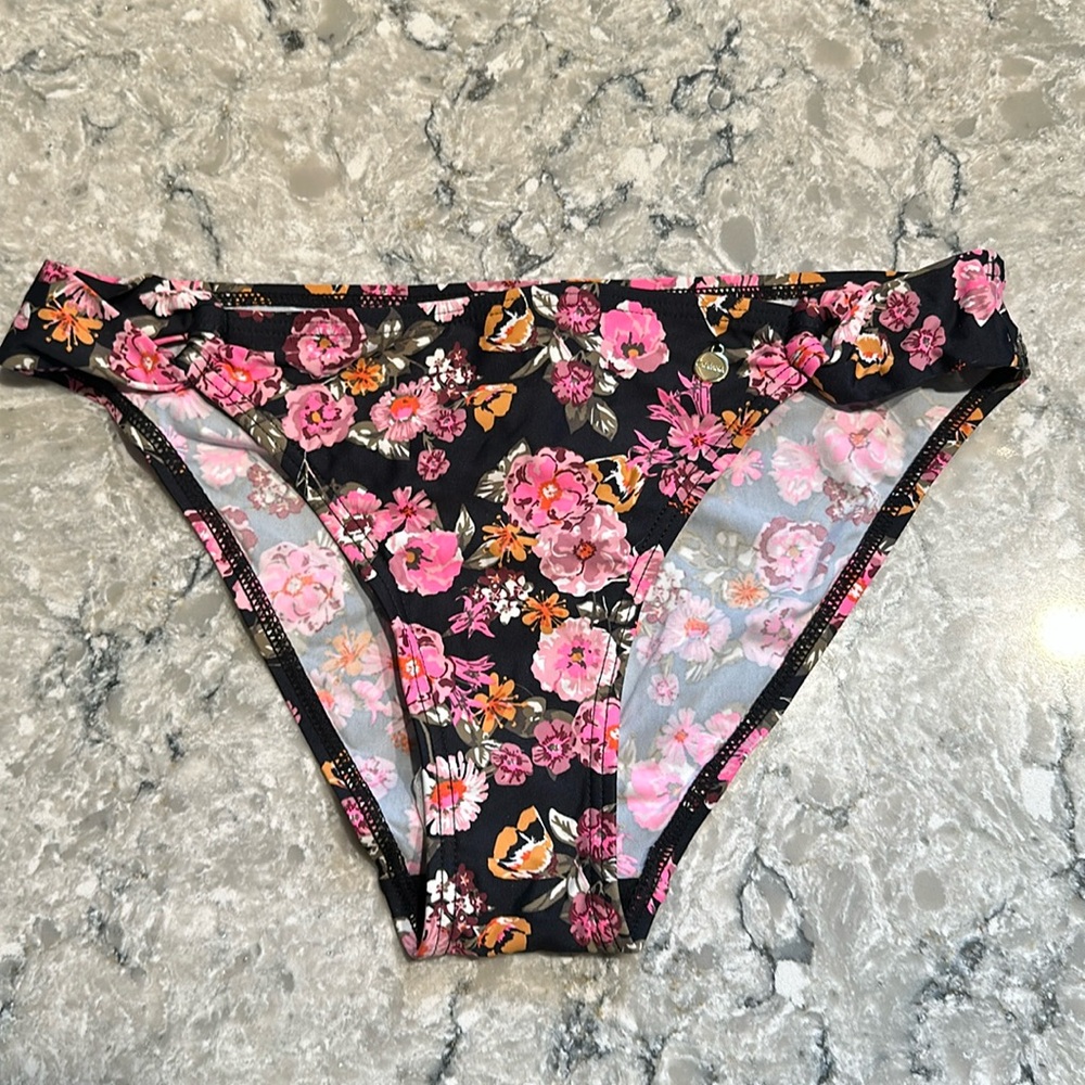 LASCANA Woman’s black floral bikini bottom
